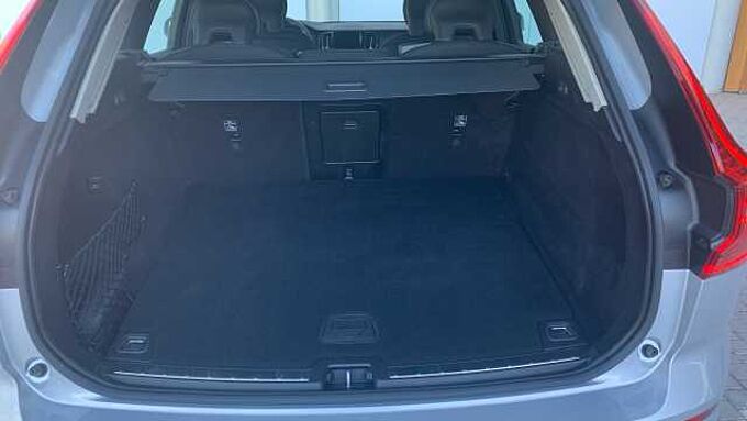 Volvo XC60 XC60 Momentum Pro, B4 mild hybrid (gasolina)