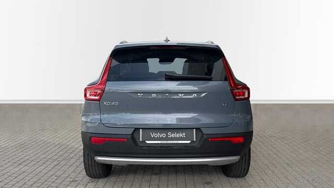 Volvo XC40 XC40 Momentum Pro, T2 (gasolina - aut)