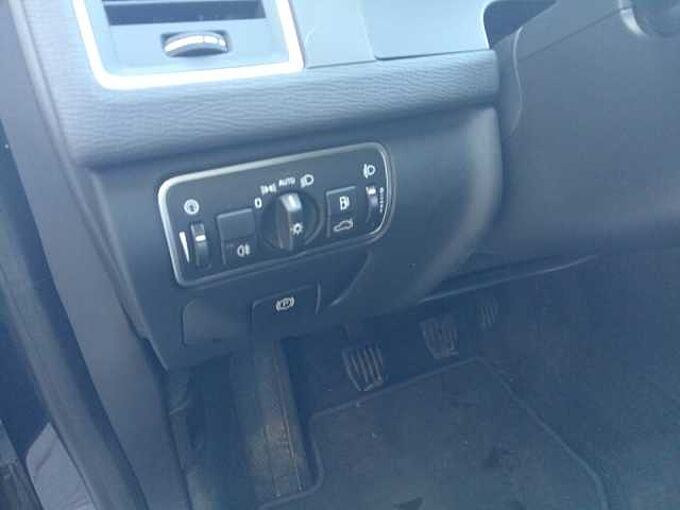 Volvo XC60 2.0 D3 MOMENTUM 150 5P