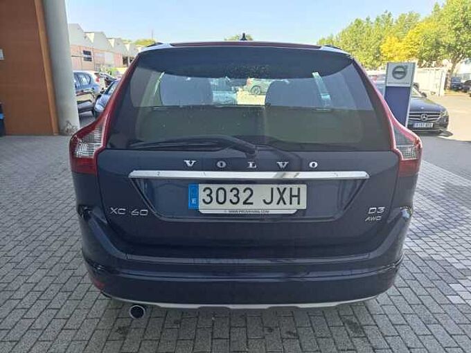 Volvo XC60 2.0 D3 MOMENTUM 150 5P