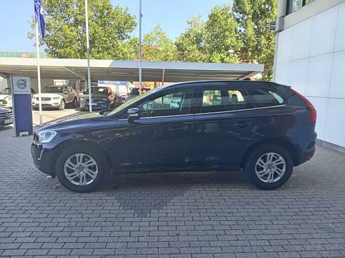 Volvo XC60 2.0 D3 MOMENTUM 150 5P