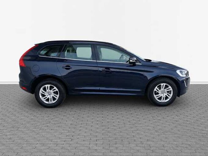 Volvo XC60 2.0 D3 MOMENTUM 150 5P