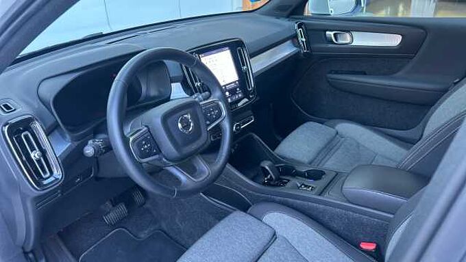 Volvo XC40 2.0 B3 CORE AUTO 163 5P