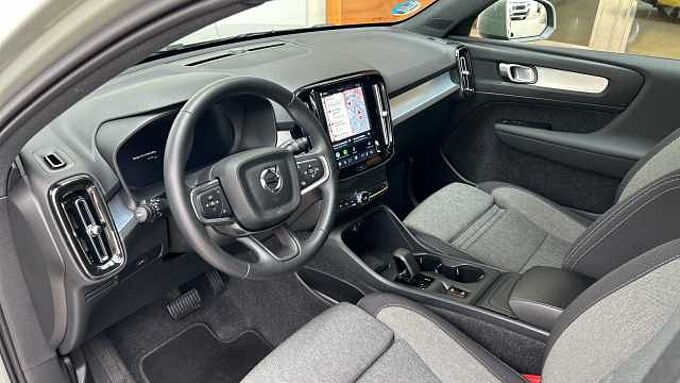 Volvo XC40 XC40 Core, B3 Mild hybrid, Gasolina