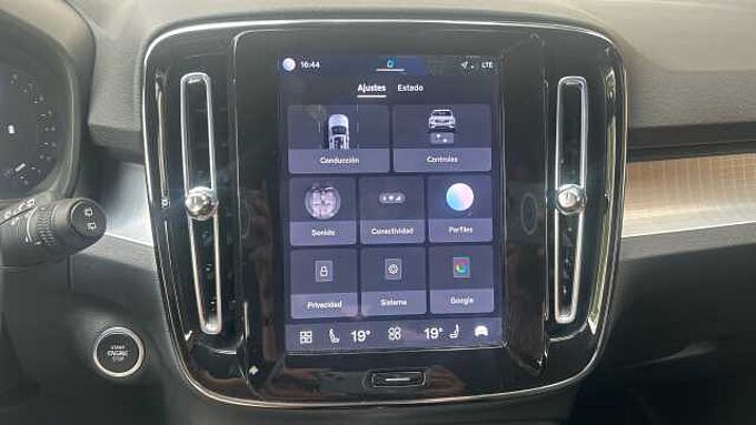 Volvo XC40 XC40 Core, B3 Mild hybrid, Gasolina