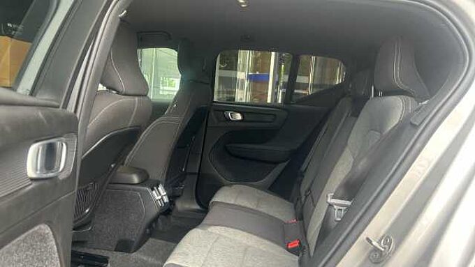 Volvo XC40 XC40 Core, B3 Mild hybrid, Gasolina