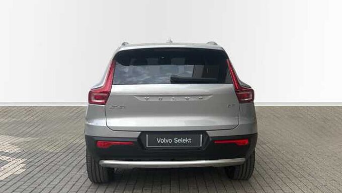 Volvo XC40 XC40 Core, B3 Mild hybrid, Gasolina