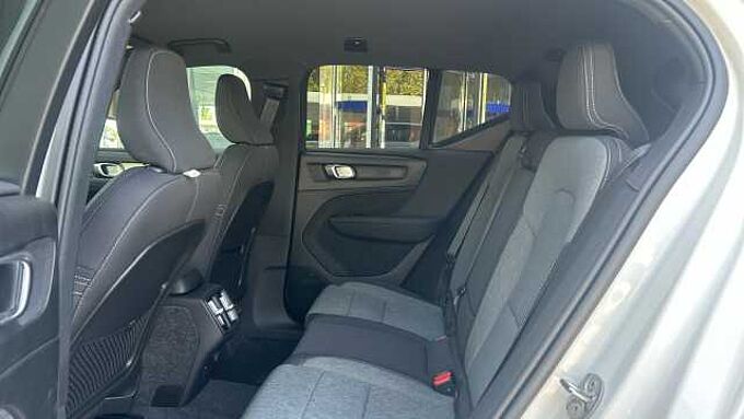Volvo XC40 XC40 Plus, B3 Mild hybrid, Gasolina, Dark