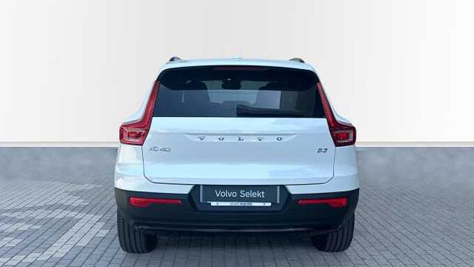 Volvo XC40 XC40 Plus, B3 Mild hybrid, Gasolina, Dark