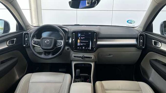 Volvo XC40 XC40 Momentum Pro, B3 mild hybrid (gasolina)