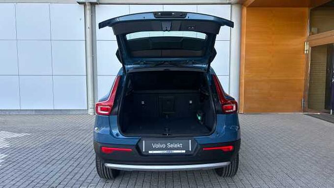 Volvo XC40 XC40 Core, B3 Mild hybrid, Gasolina