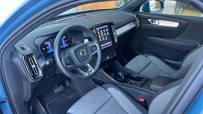 Volvo XC40 XC40 Core, B3 Mild hybrid, Gasolina