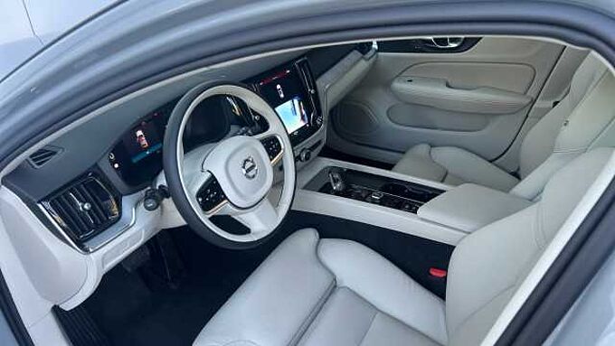 Volvo Volvo V60 V60 Plus, B4 Mild hybrid, Gasolina, Dark