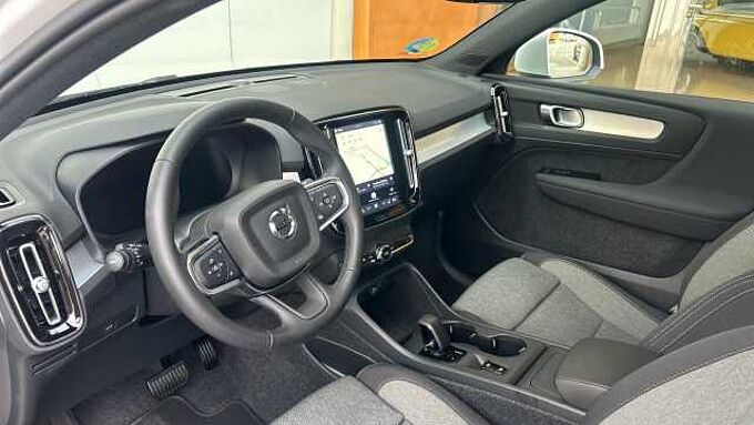 Volvo XC40 XC40 Core, B3 Mild hybrid, Gasolina