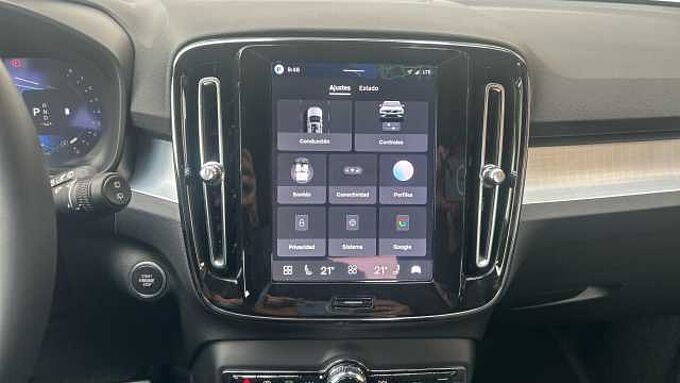 Volvo XC40 XC40 Core, B3 Mild hybrid, Gasolina