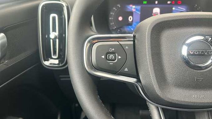 Volvo XC40 XC40 Core, B3 Mild hybrid, Gasolina