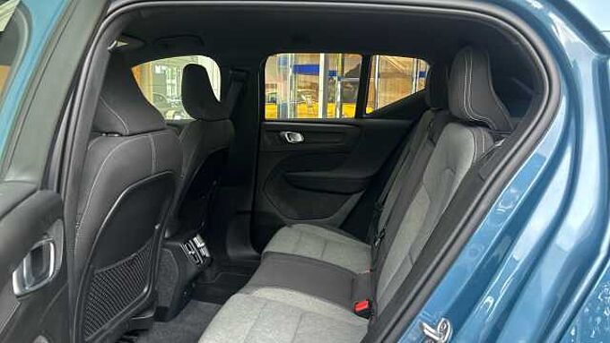 Volvo XC40 XC40 Core, B3 Mild hybrid, Gasolina