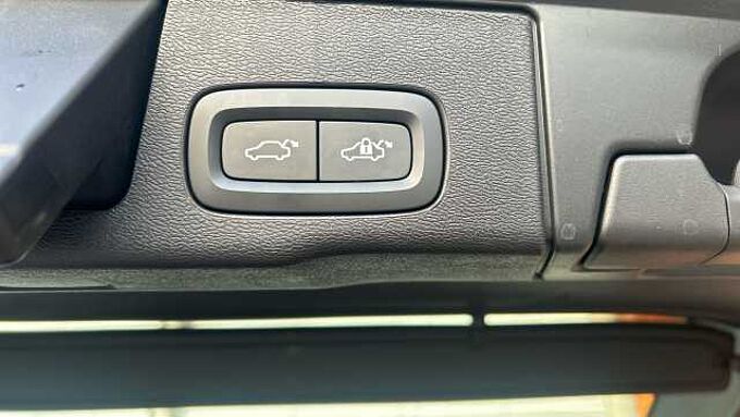 Volvo XC60 XC60 Core, B5 AWD Mild Hibrid Gasolina