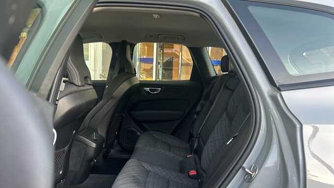 Volvo XC60 XC60 Core, B5 AWD Mild Hibrid Gasolina
