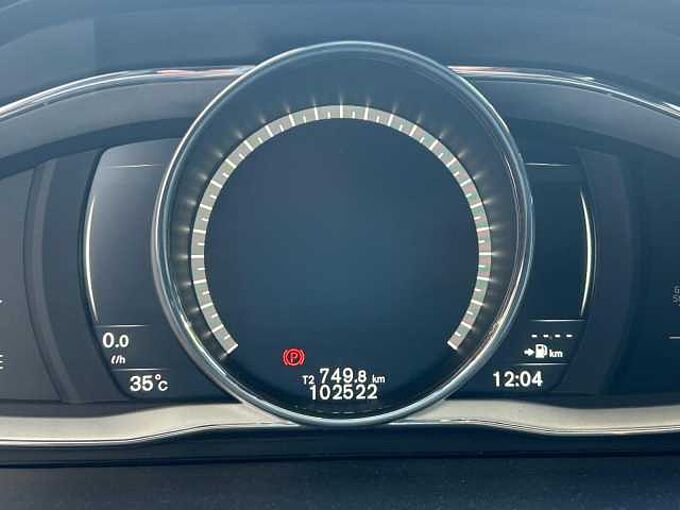 Volvo Montero 4d56 85kw V60 2.0 D4 R-DESIGN MOMENTUM 190 5P