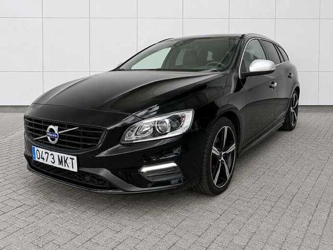 Volvo Montero 4d56 85kw V60 2.0 D4 R-DESIGN MOMENTUM 190 5P