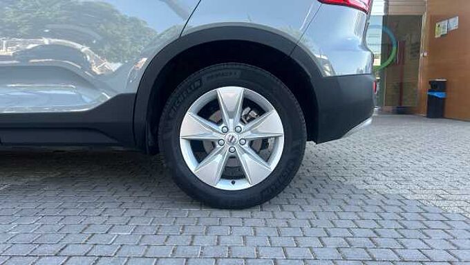 Volvo XC40 XC40 B3 Mild hybrid Gasolina Core