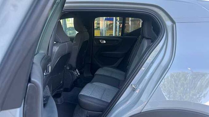 Volvo XC40 XC40 Core, B3 Mild hybrid, Gasolina